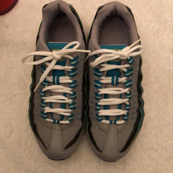 NIKE AIR MAX RUNNING SNEAKERS MENS-BOYS SIZE 5.5Y WOMENS SIZE 7.5 - Picture 2 of 16